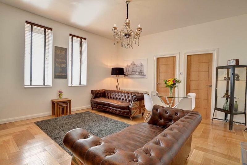 Boutique Balcony Apartment *
